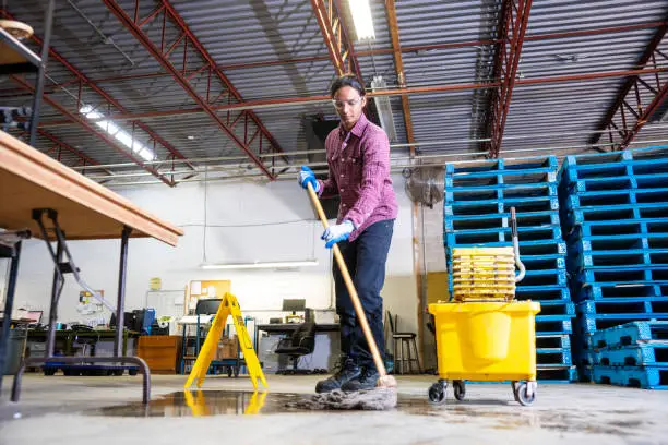 Warehouse-Cleaning-in-Southwest-Florida